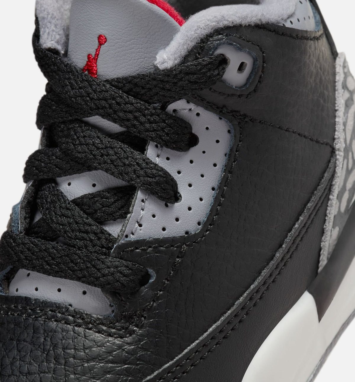 Air Jordan 3 Retro 'Black Cement' - Infant/Toddler Lifestyle Sneaker (Black/Fire Red/Cement Grey/Summit White)