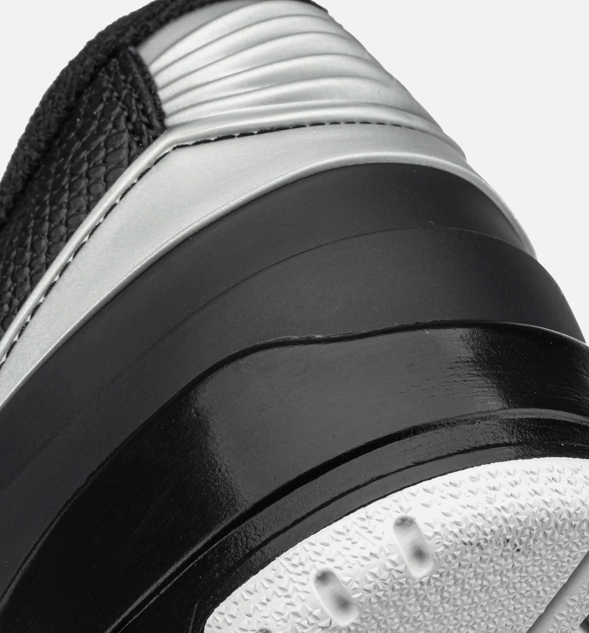 Air Jordan 23 - Men's Lifestyle Sneaker (Black/Metallic Silver)